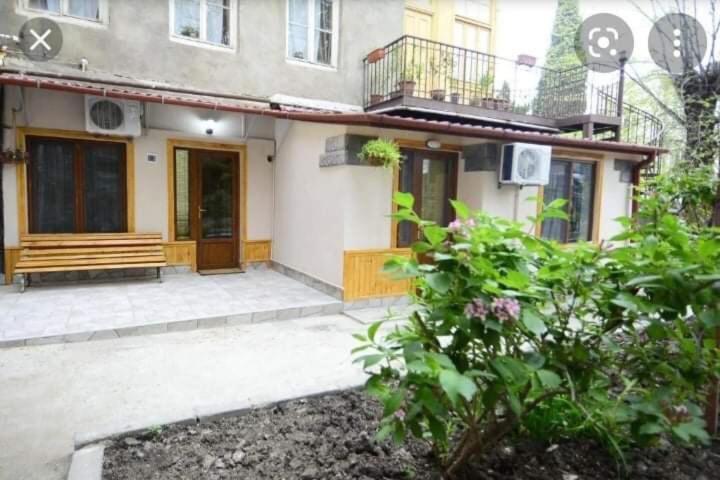 Михаил 1 Tbilisi Luaran gambar